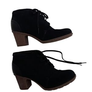 Clarks Black Suede and Smooth Leather Booties Size 9 VGUC